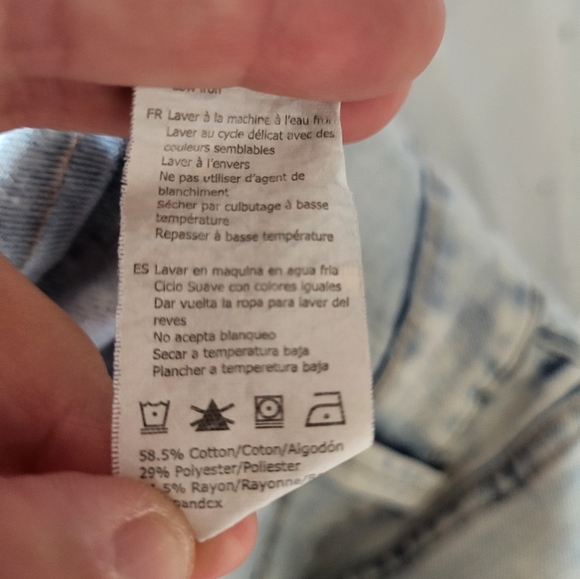 Refuge Light Blue Distressed Jean Shorts, Size 9 (30) - Picture 4 of 4